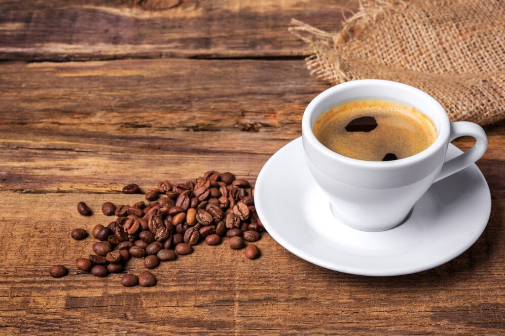 coffee-cup-wooden-table